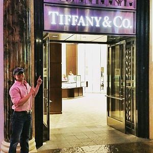 Meet your Posher, Johnny